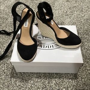 Black Steve Madden shoes sz 6 like new!